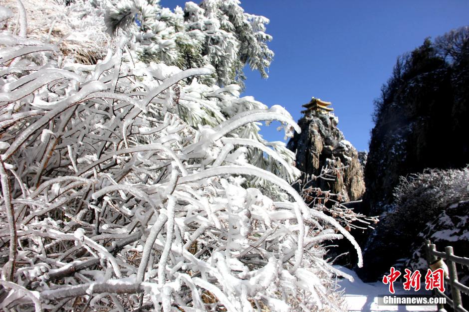 Beautiful scenery of Laojun Mountain after snow