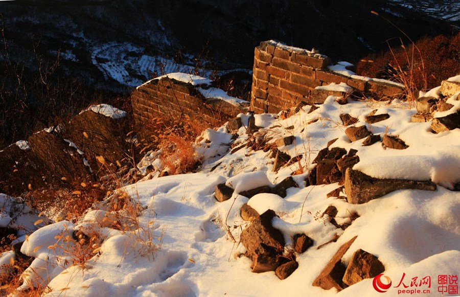 Zhuizishan Great Wall after snow