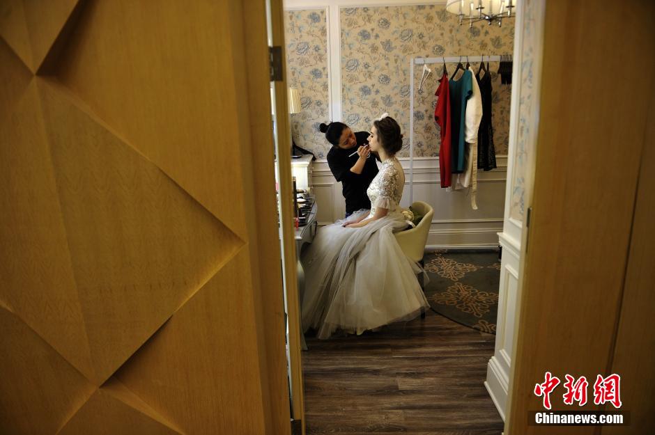 A glance at life of Ukrainian models working in Chongqing