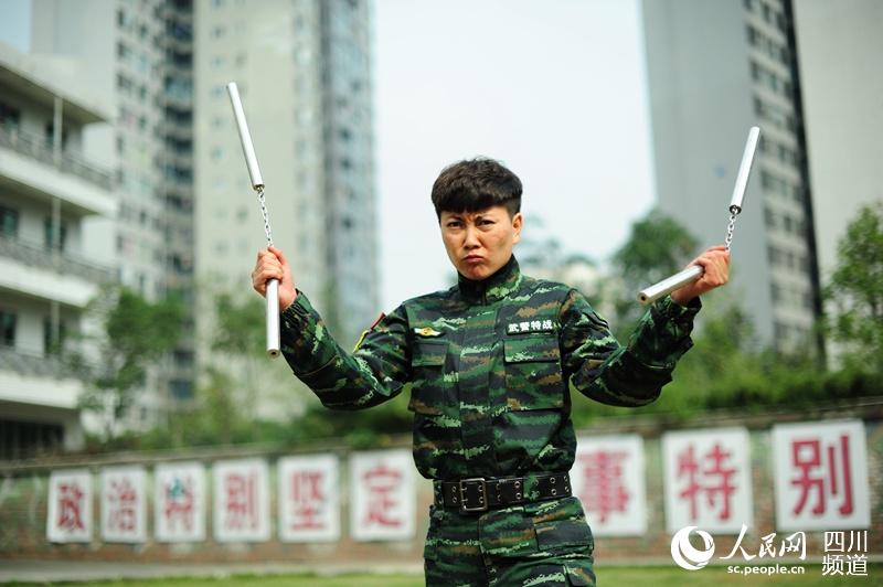 Farewell performance of female SWAT team in Sichuan