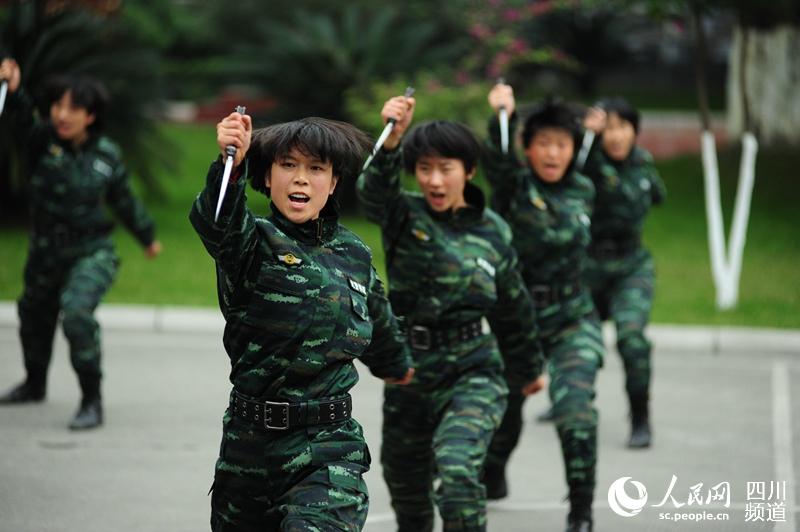 Farewell performance of female SWAT team in Sichuan