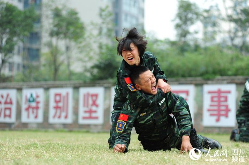 Farewell performance of female SWAT team in Sichuan