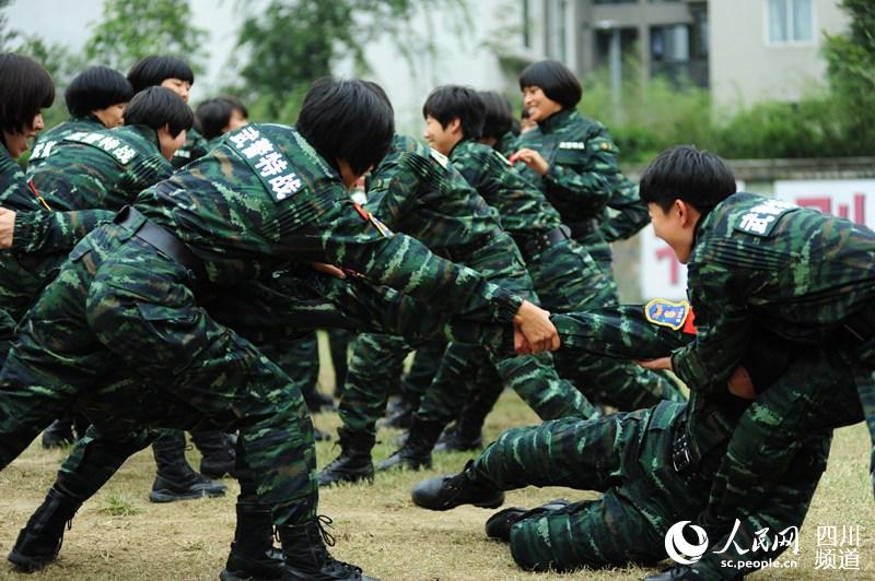 Farewell performance of female SWAT team in Sichuan