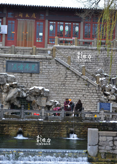 People enjoy the 'spring water life' in winter of Jinan 
