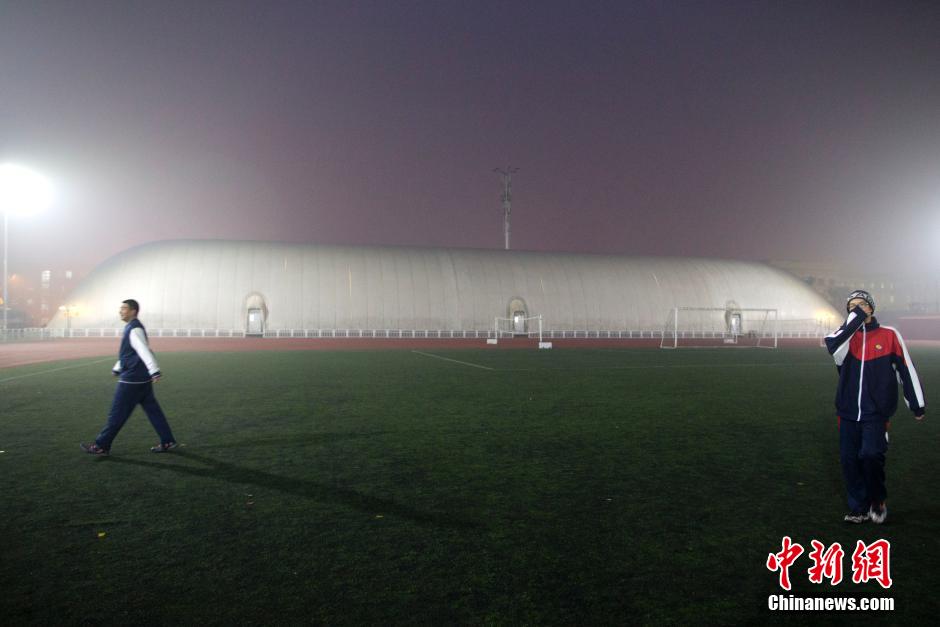 Anti-smog inflatable membrane stadium built in Beijing 