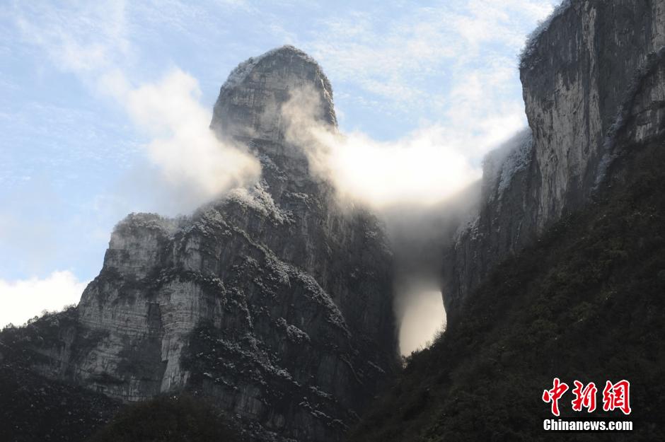 Snow scenery of Tianmenshan Mountain