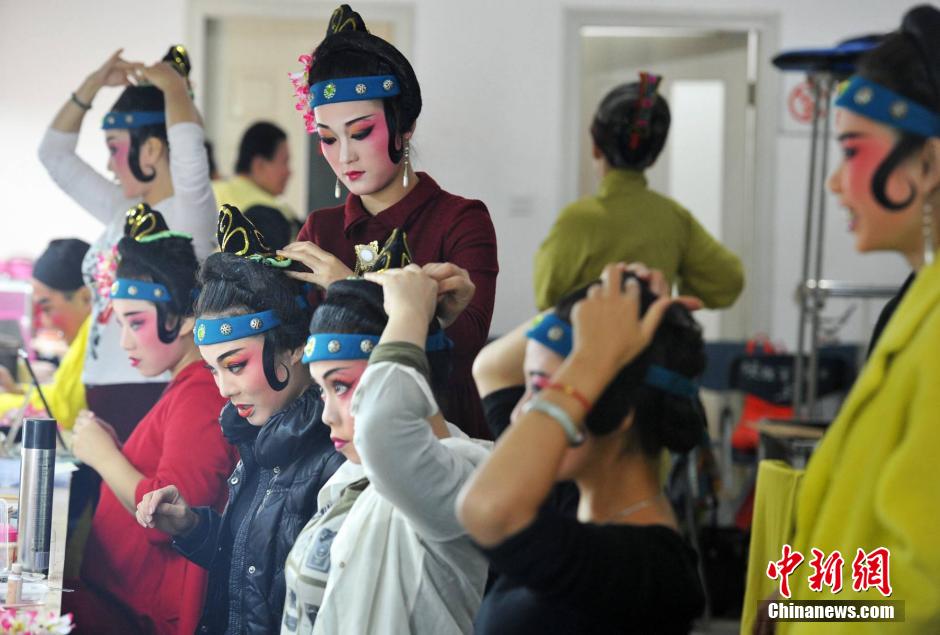 Performers of clown roles in Gaojia Opera