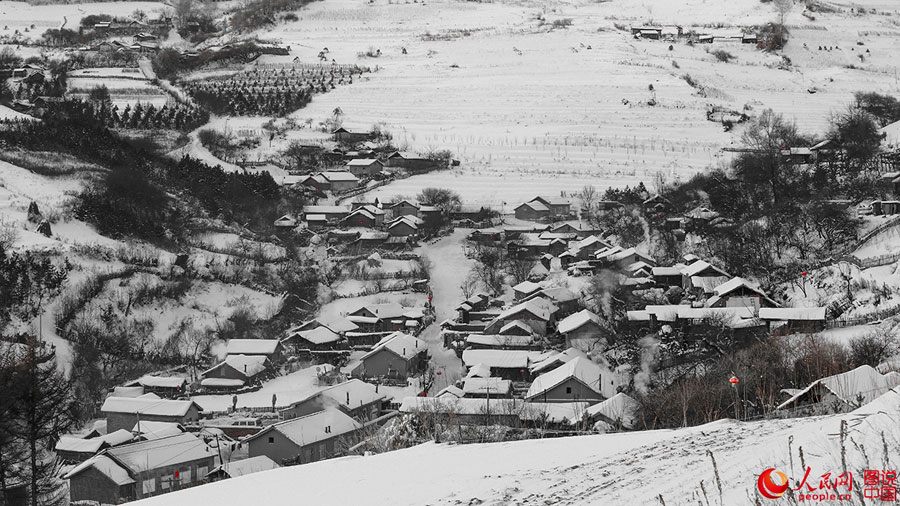 Picturesque snow scenery of Songling village