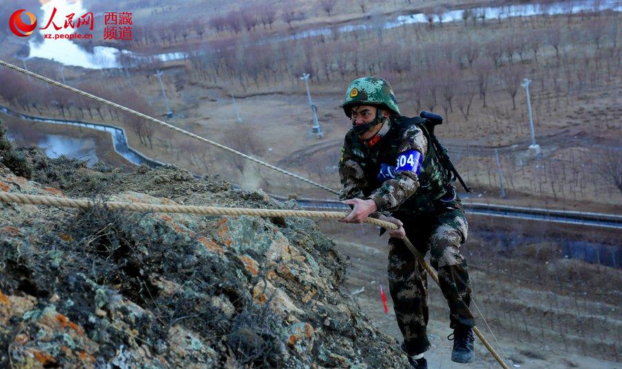 Armed police force conducts extreme training in Tibet