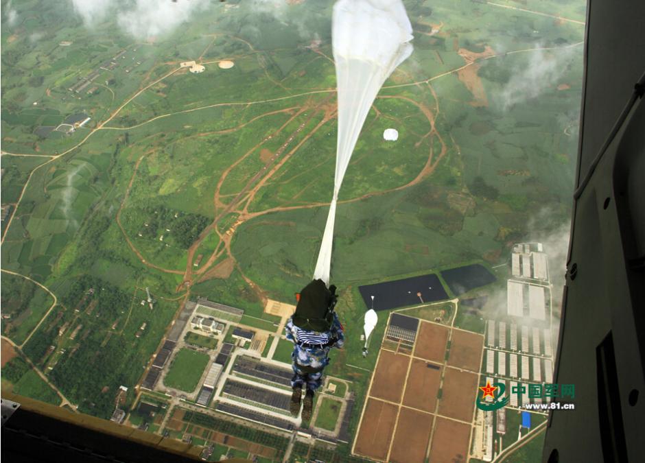 PLA Marine Corps conducts parachuting training