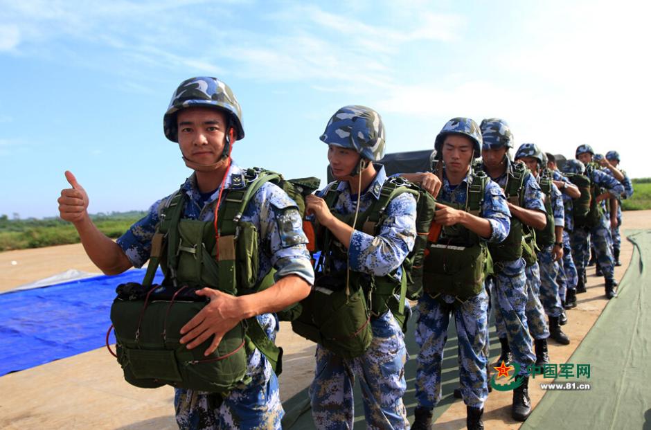 PLA Marine Corps conducts parachuting training