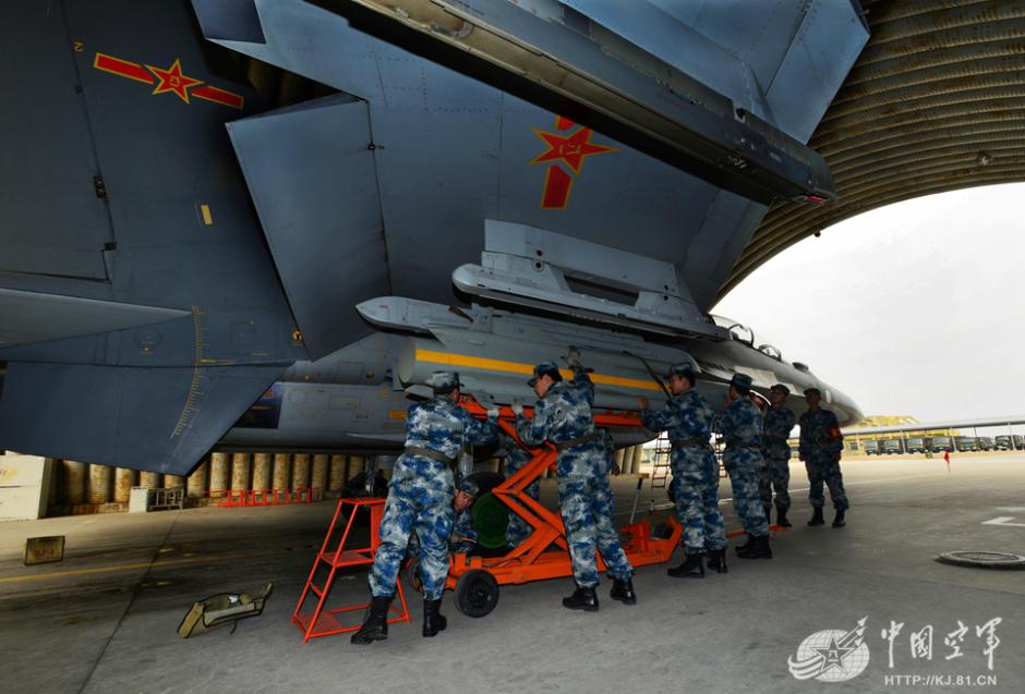 Su-30 fighter jets carrying anti-radiation missile conduct training in N China