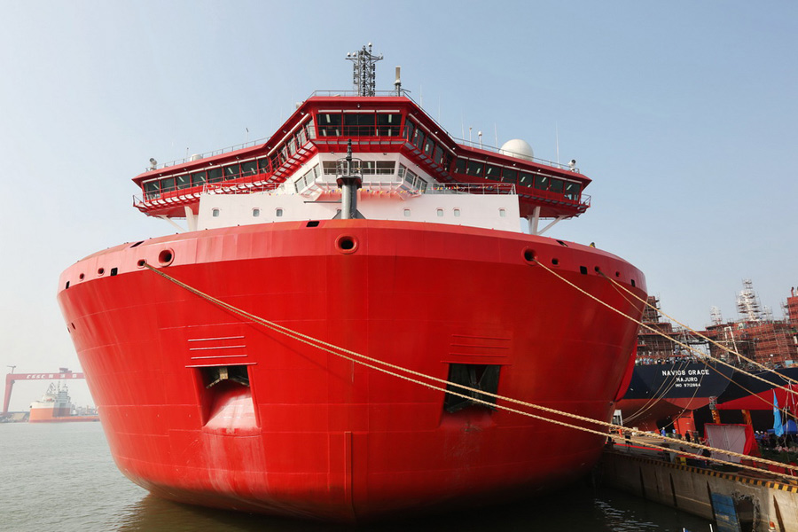 World's first polar heavy-haul deck carrier debuts in Guangzhou