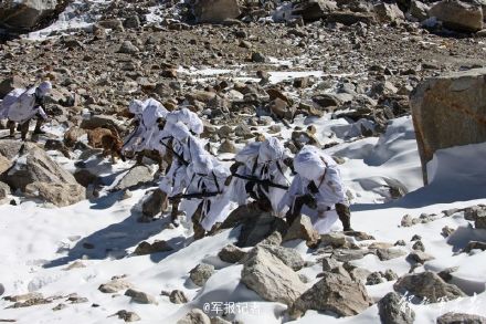 Braving cold at -18 deg C, soldiers patrol the border in Ngari
