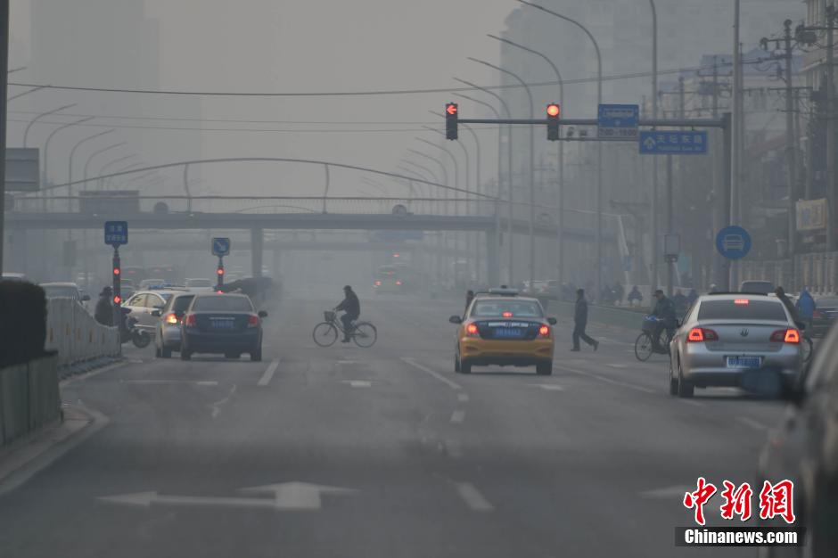 North China on orange alert for heavy smog