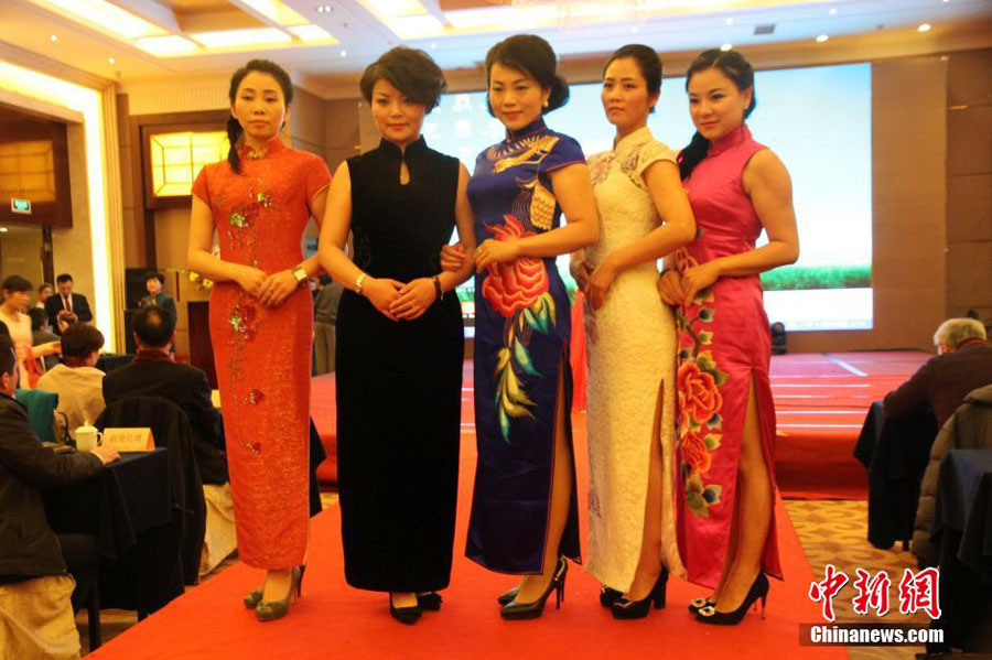 Cheongsam beauties shine in Yangzhou
