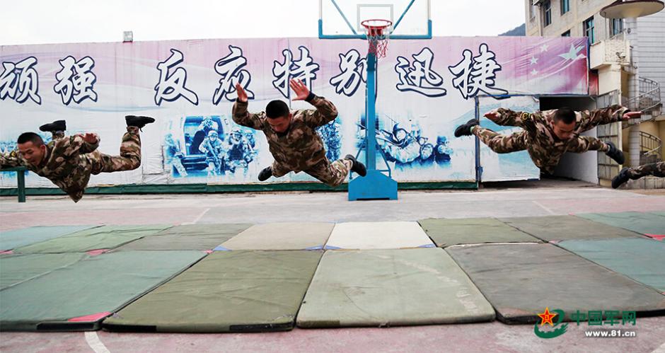 Armed police force conducts tactical training in Guizhou