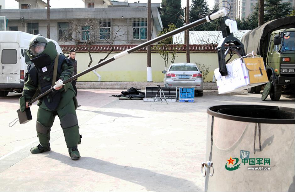 Armed police force conducts tactical training in Guizhou