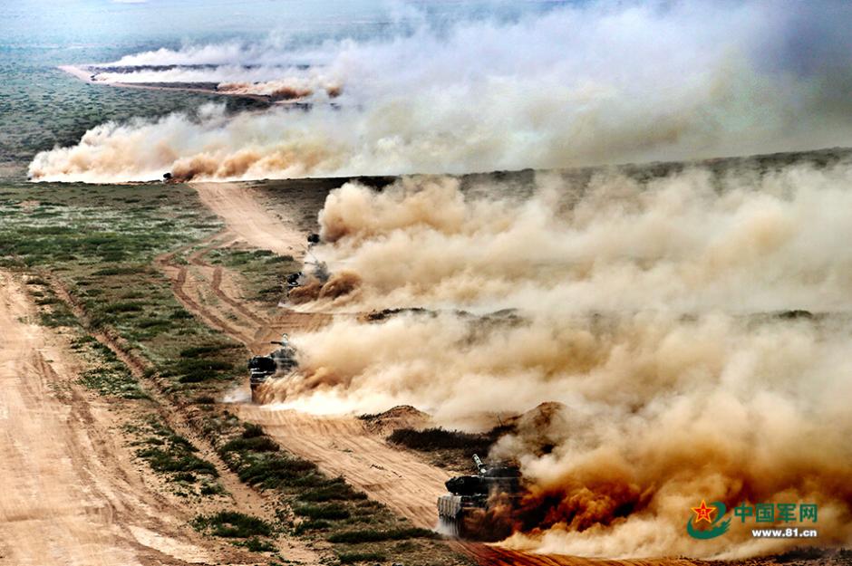 PLA's armored brigade in drill