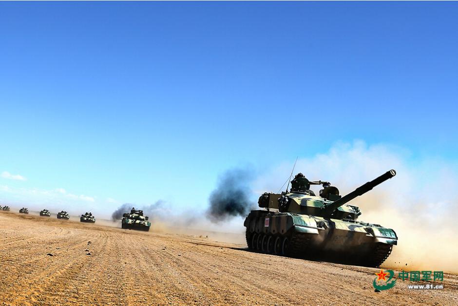 PLA's armored brigade in drill