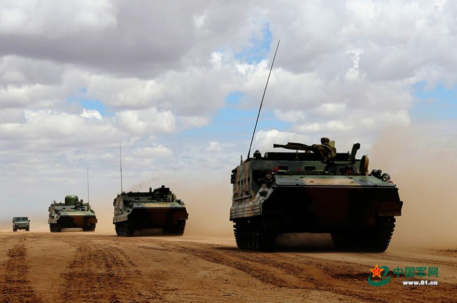 PLA's armored brigade in drill