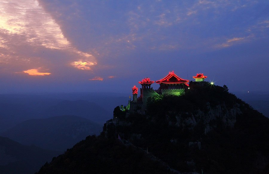 Picturesque scenery of Jue Mountain