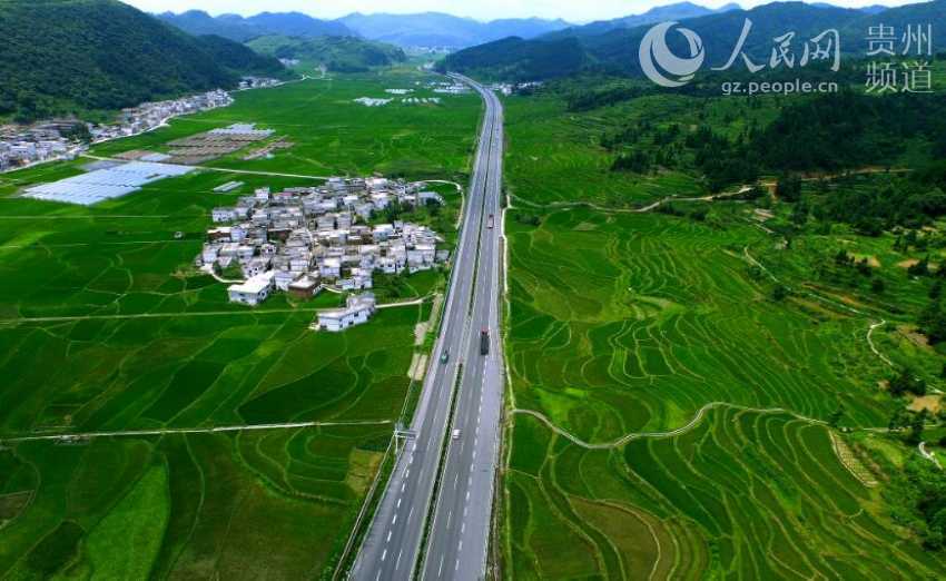 Amazing scenery of highways in Guizhou