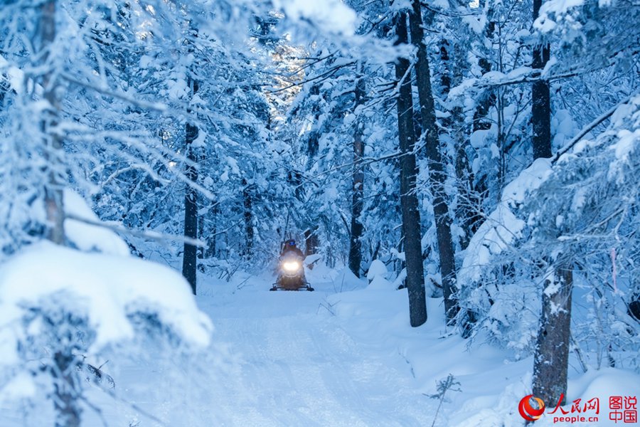 China's first alpine snow entertainment park opens 