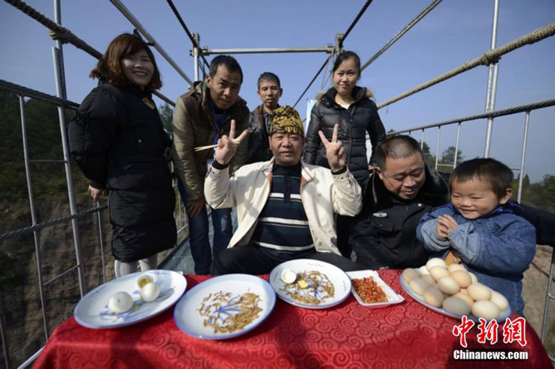 Competitive eater eats up 36 eggs with live worms in half an hour
