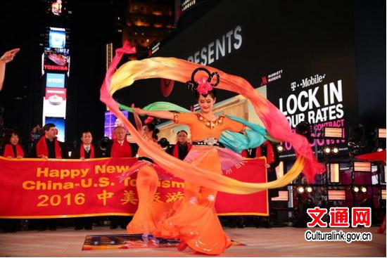 Chinese elements graced Times Square New Year's Eve celebration