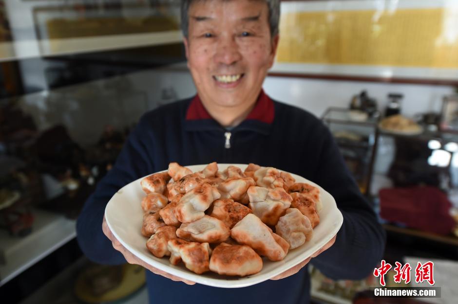 A 70-year-old man's fantastic stone feast
