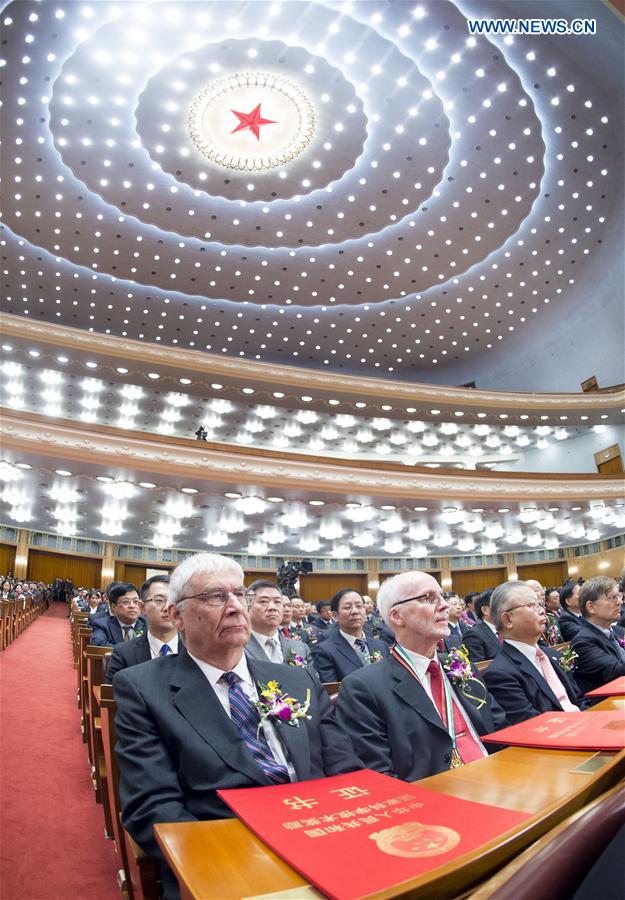 U.S. scientists thrilled to receive China's top science honor