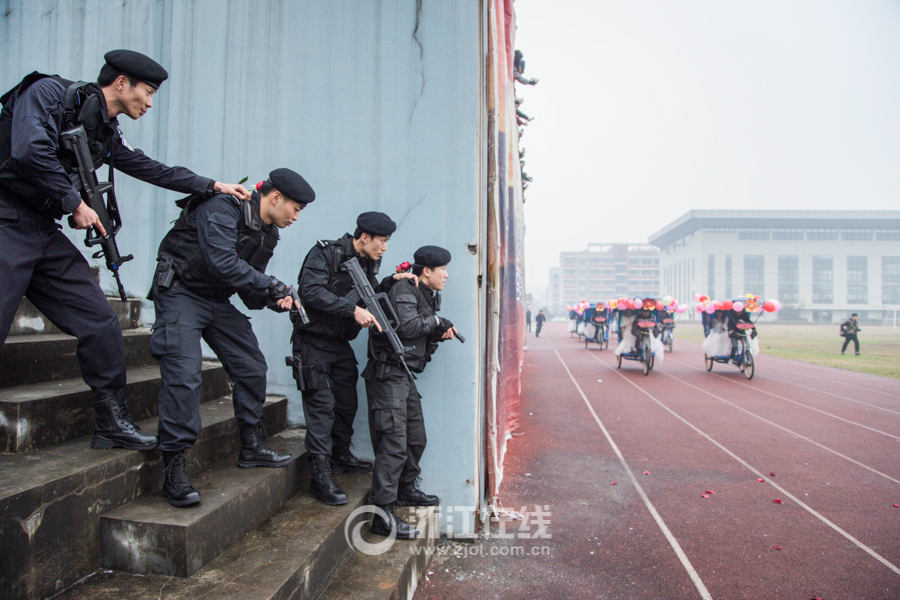 SWAT members hold romantic wedding in E China