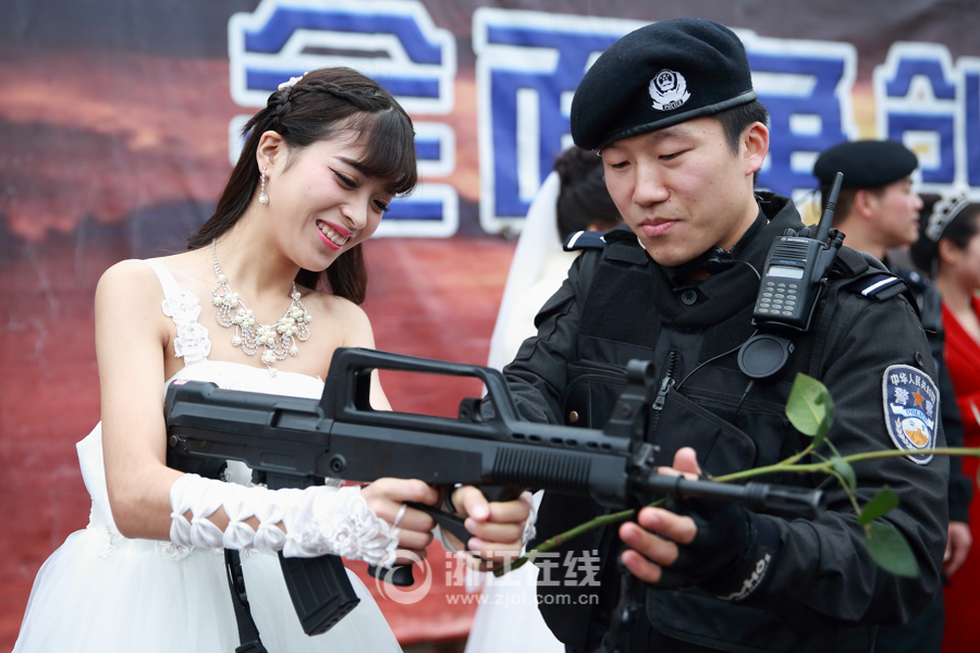 SWAT members hold romantic wedding in E China