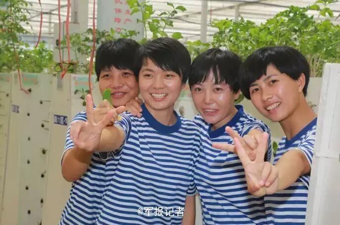 Charming female soldiers on Xisha Islands