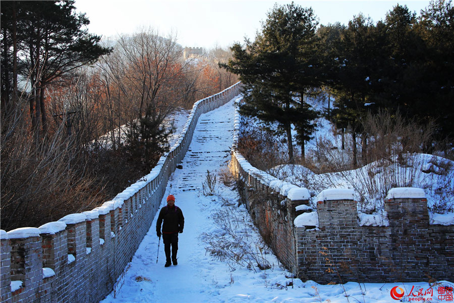 Copycat Great Wall in snow in NE China 