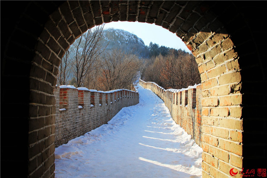 Copycat Great Wall in snow in NE China 