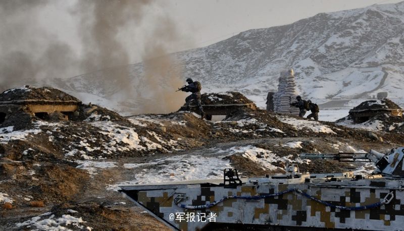 Chinese marine corps train in Xinjiang