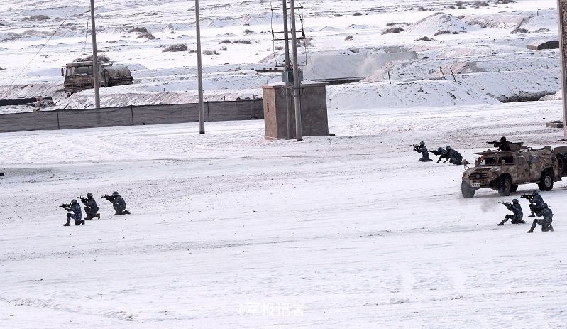 Chinese marine corps train in Xinjiang