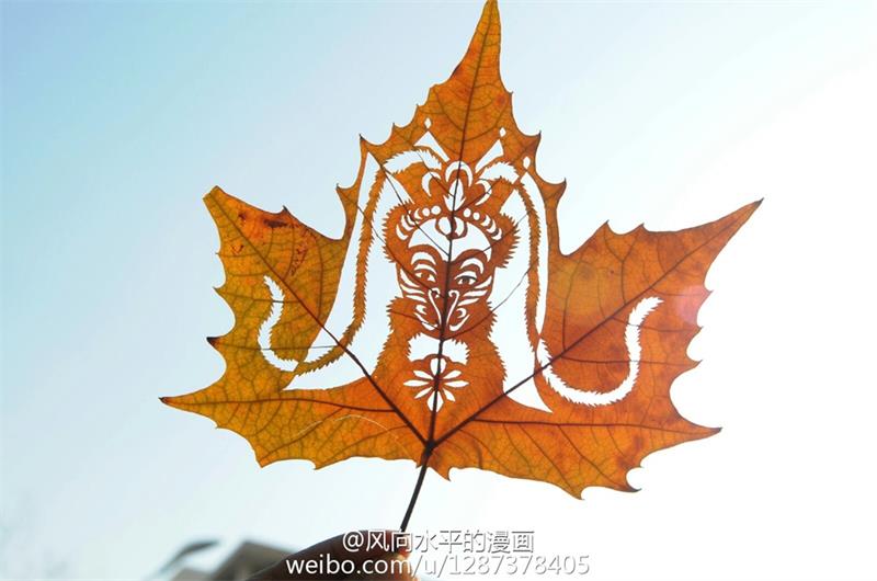 Arts teacher creates arts on leafs