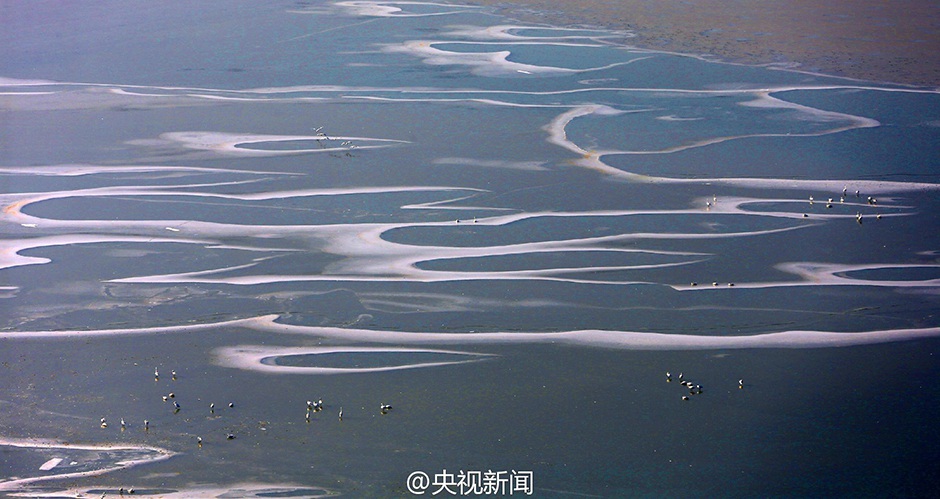 Fascinating scenery of frozen Yellow River