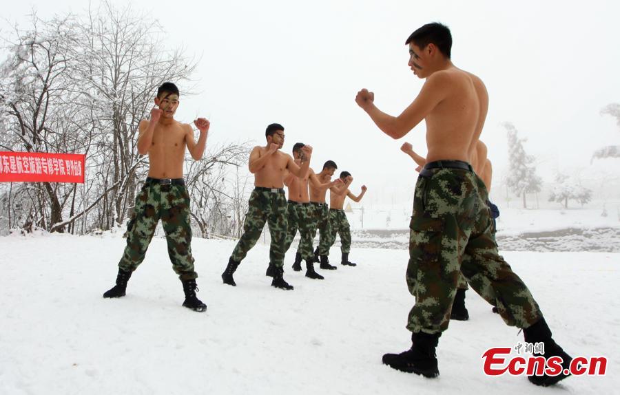 Hard training for Chengdu flight school students