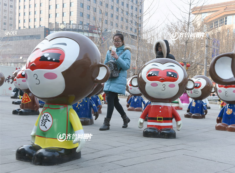 Monkey sculptures erected in Jinan
