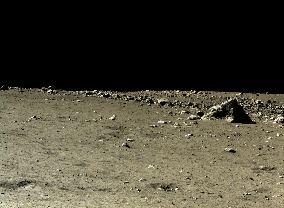 China releases HD true color images of lunar surface 