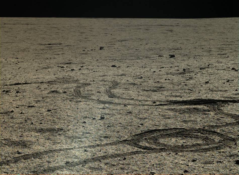 China releases HD true color images of lunar surface 