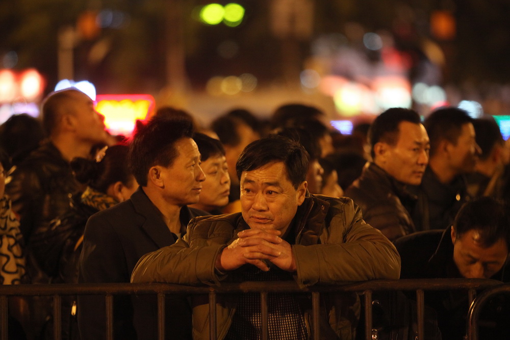 Around 100,000 passengers stranded in Guangzhou Railway Station