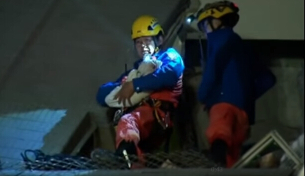 Baby rescued from collapsed building after quake in Taiwan, 2 dead