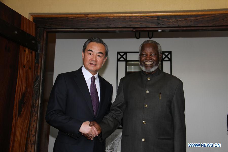 Chinese FM meets with Namibia's former president