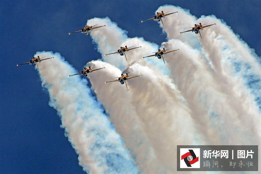 Brilliant aerobatics in Singapore Airshow