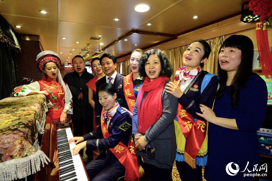 A romantic trip on train in SW China